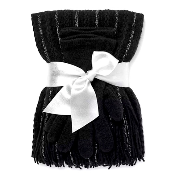 NEW YORK & COMPANY 2-PIECE CABLE KNIT SCARF & GLOVES - BLACK (NEW WITH TAGS) - Picture 1 of 3